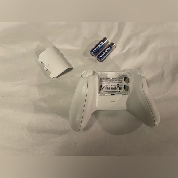 Xbox controller. - Picture 4 of 4